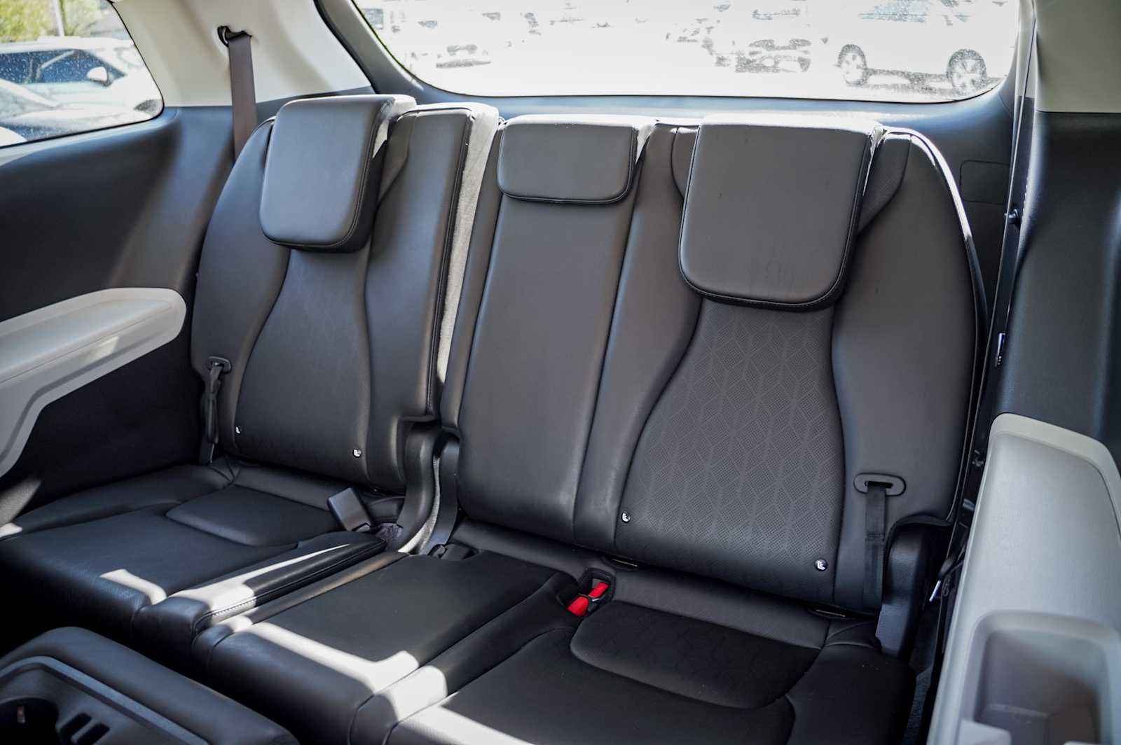 Thumbnail: 2024 Kia Carnival - 30