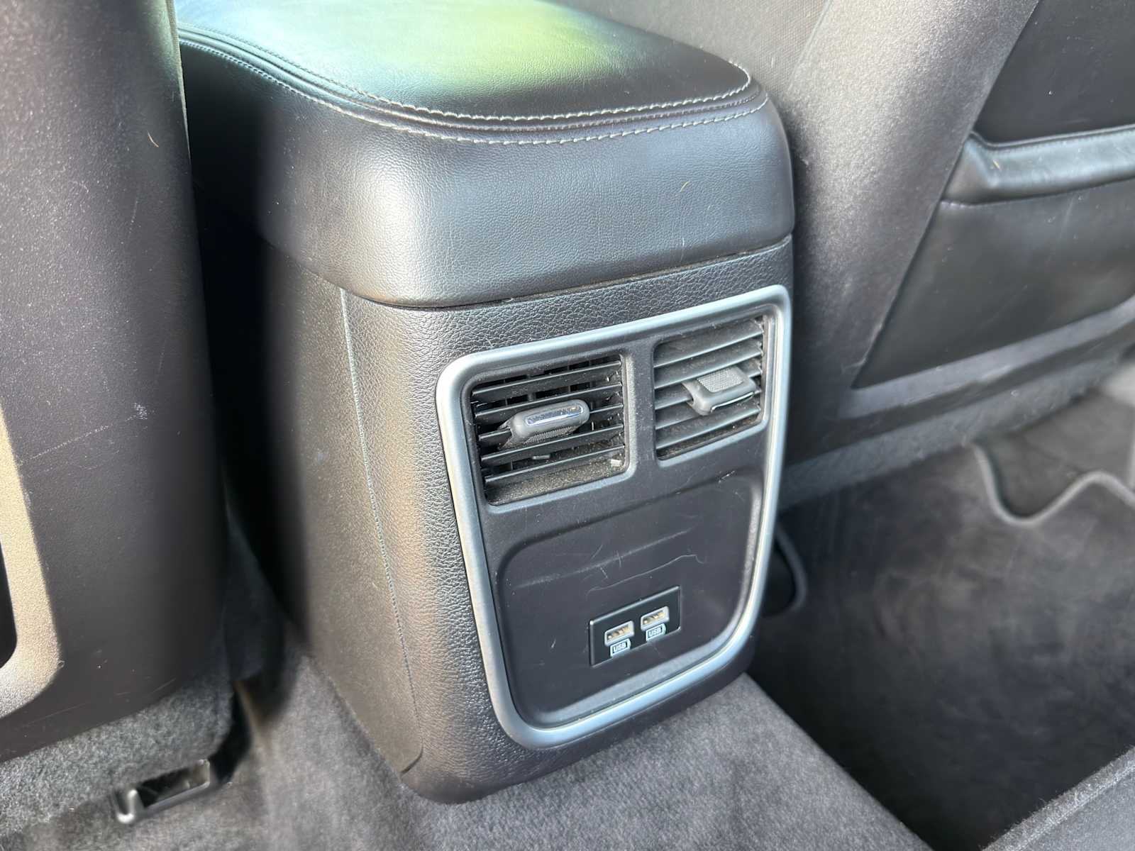 Thumbnail: 2016 Dodge Charger - 24