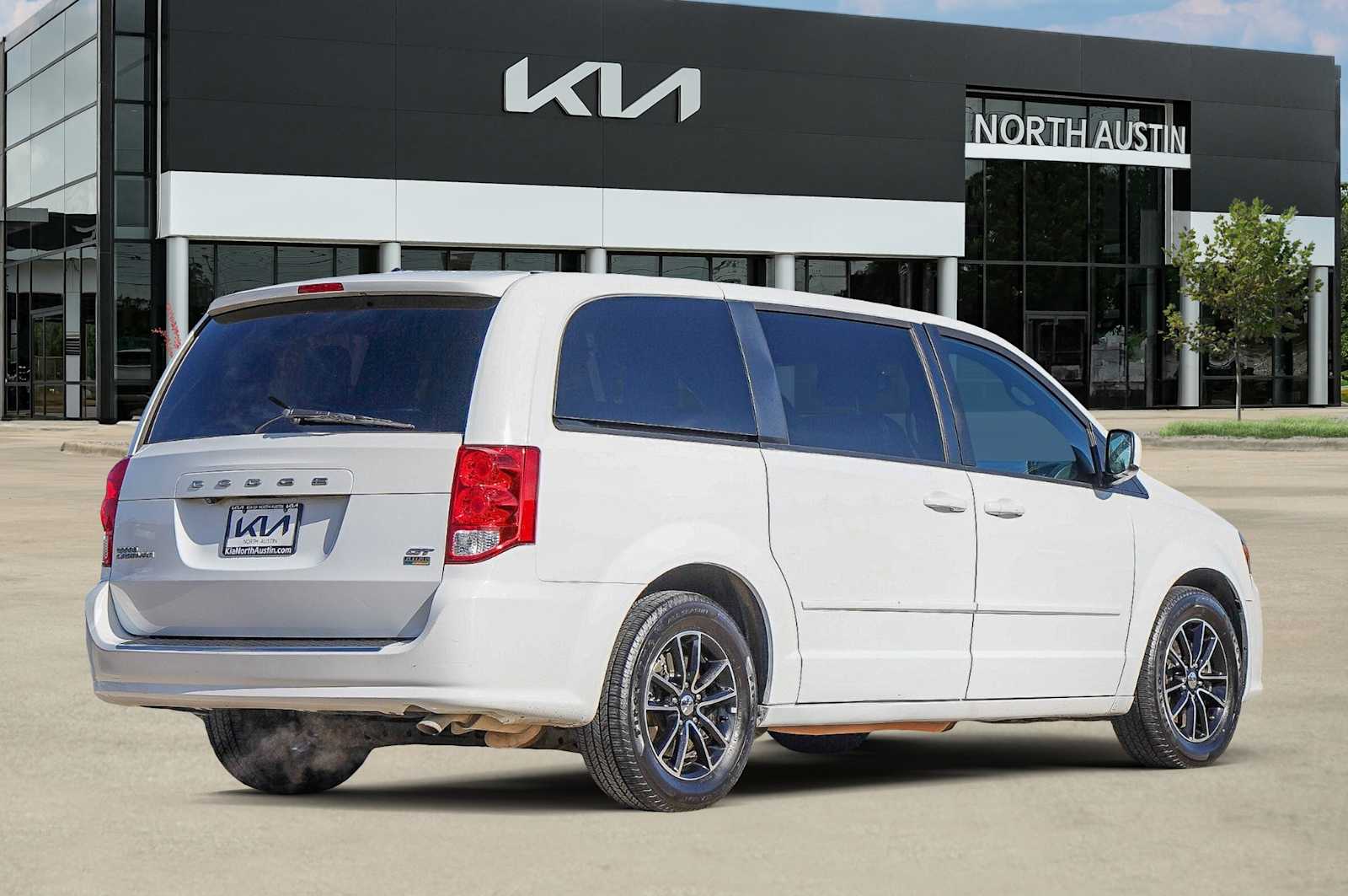 Thumbnail: 2017 Dodge Grand Caravan - 6