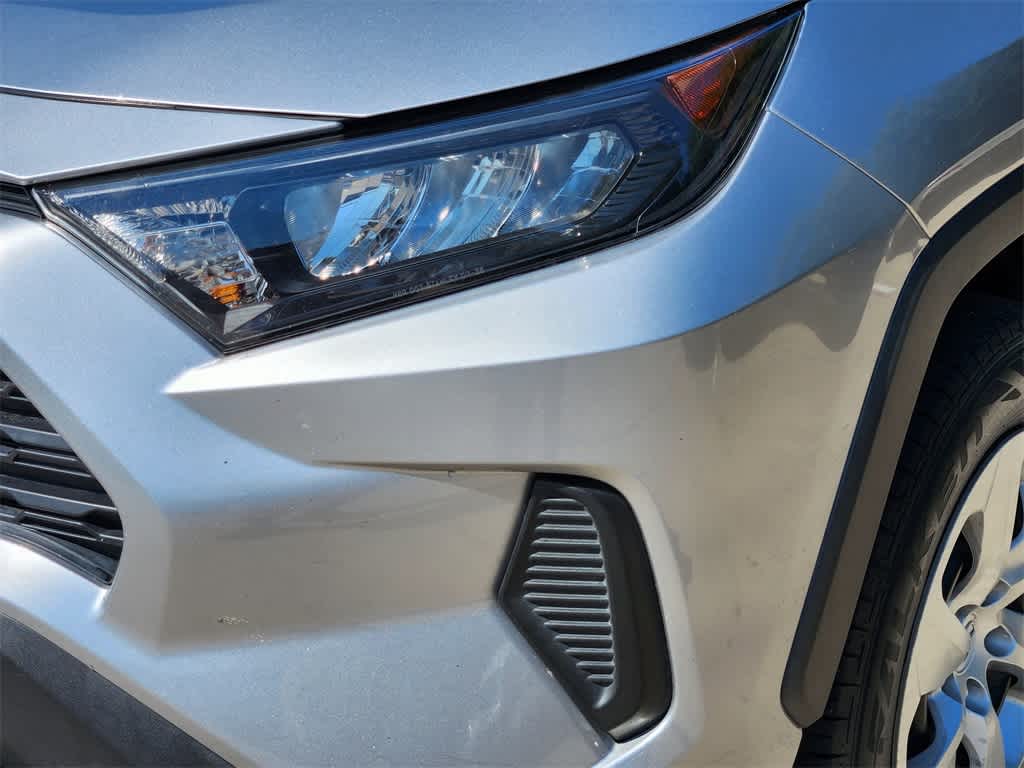 Thumbnail: 2021 Toyota RAV4 - 7