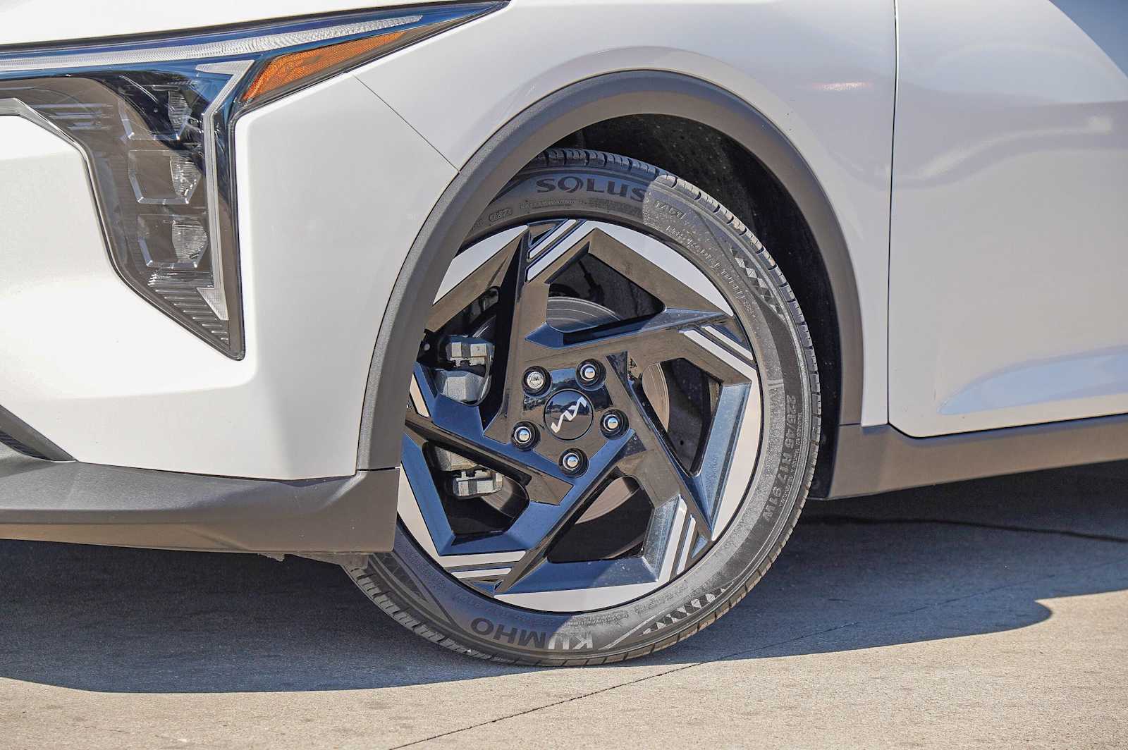 2025 Kia K4 EX photo 2