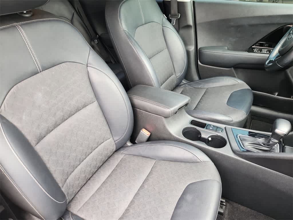Thumbnail: 2019 Kia Niro - 13