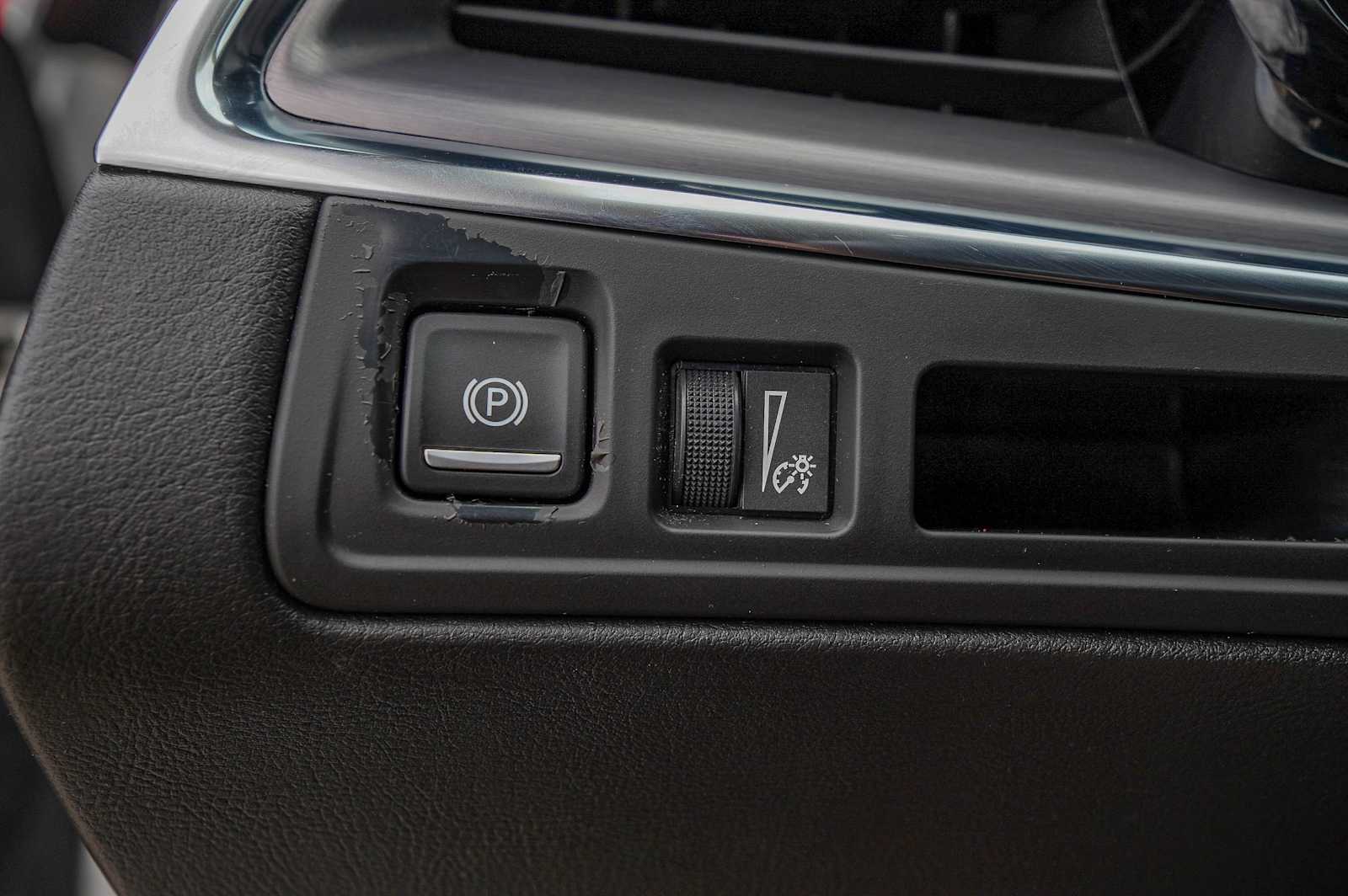 Thumbnail: 2017 Cadillac XT5 - 19