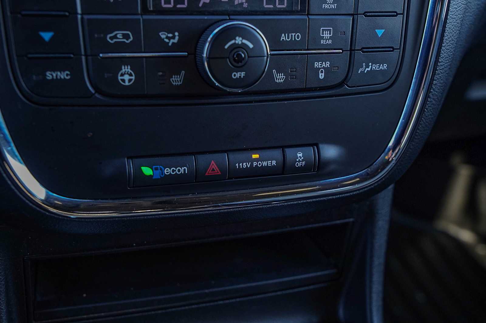 Thumbnail: 2017 Dodge Grand Caravan - 20