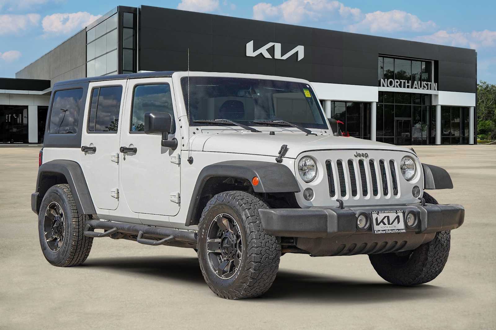 Thumbnail: 2016 Jeep Wrangler - 8