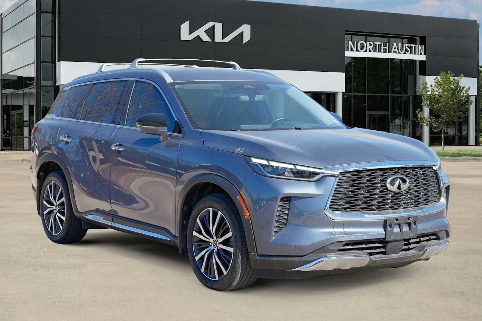Thumbnail: 2023 INFINITI QX60 - 8
