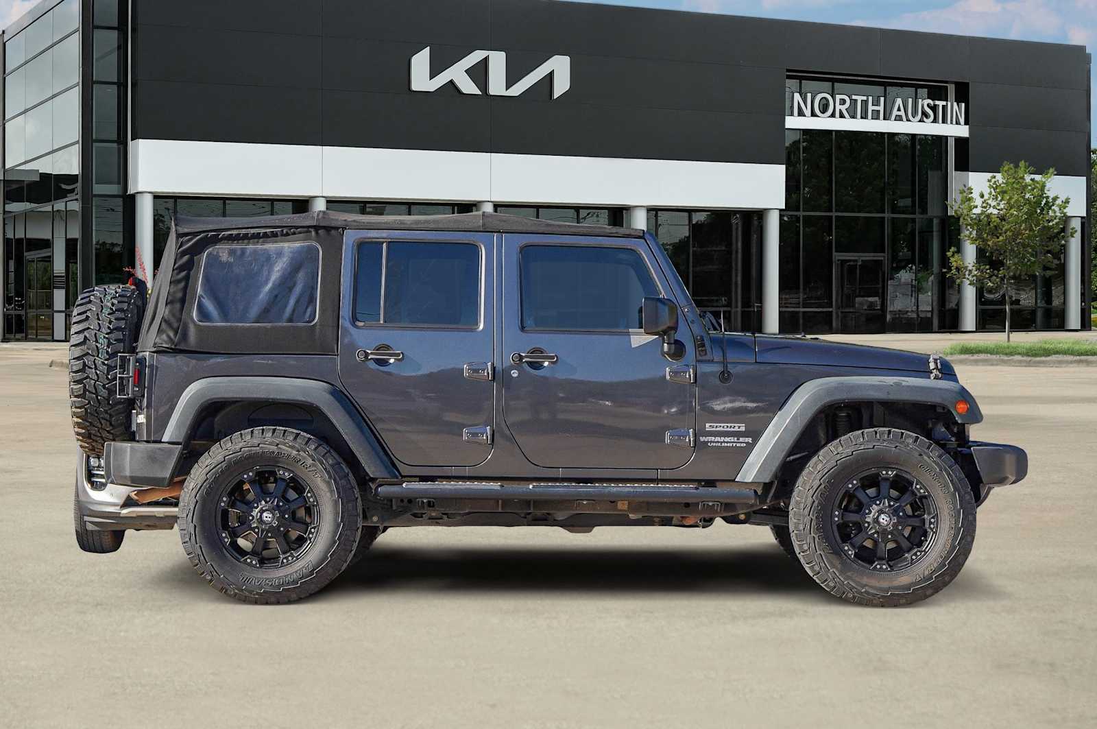 Thumbnail: 2014 Jeep Wrangler - 7