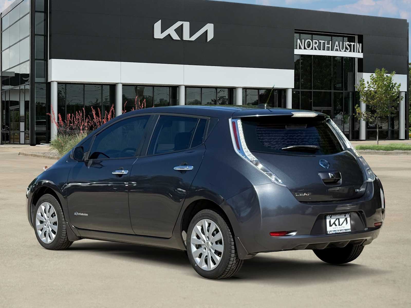 Thumbnail: 2013 Nissan Leaf - 8
