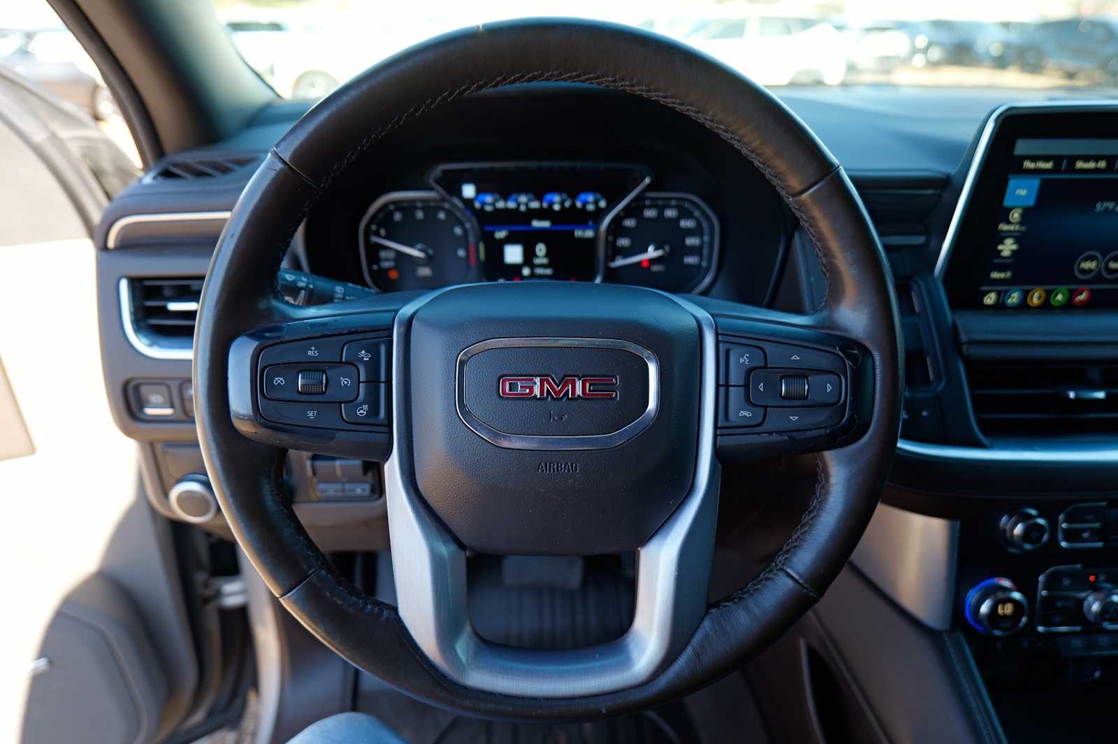 Thumbnail: 2021 GMC Yukon XL - 12