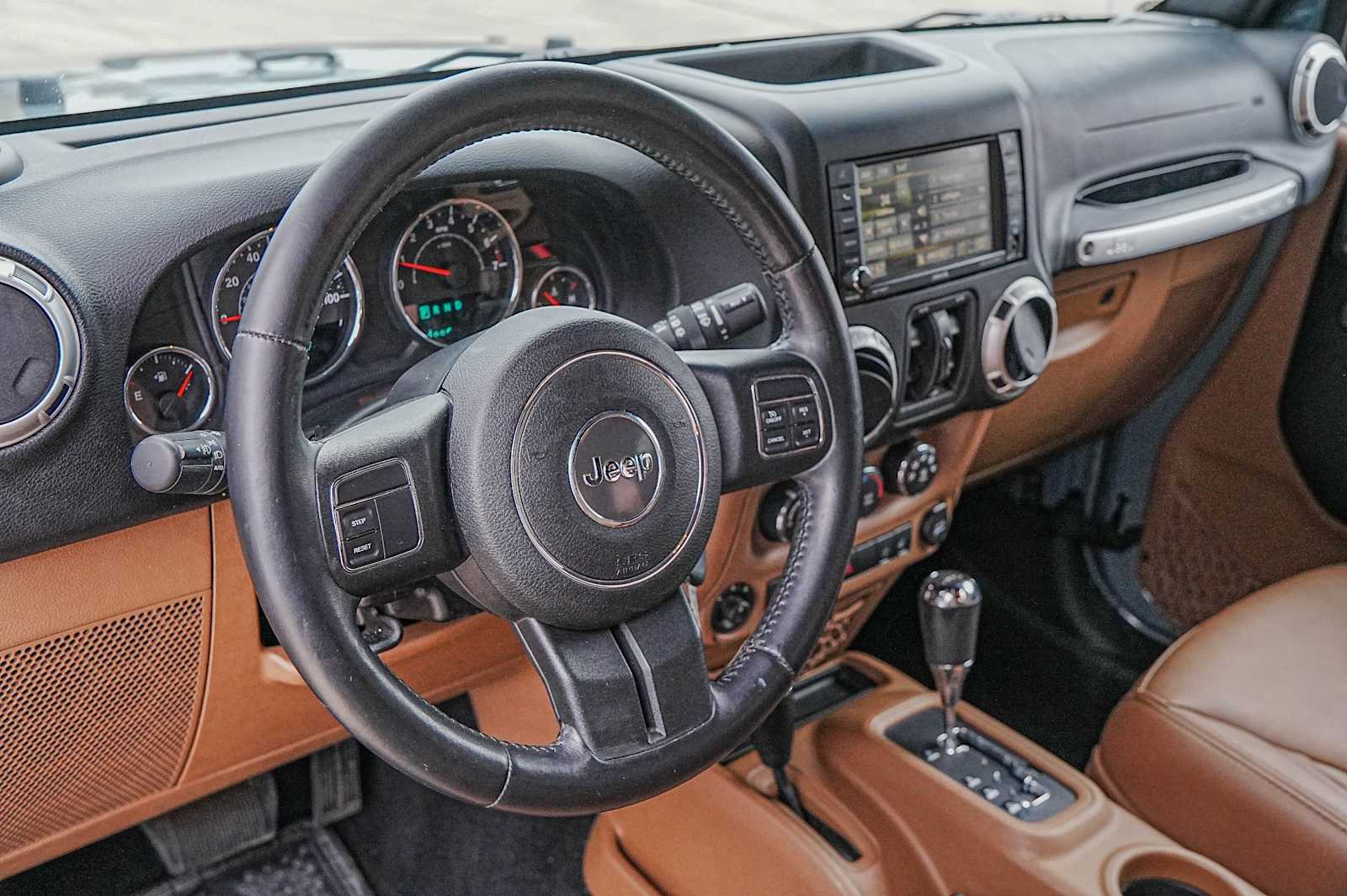 Thumbnail: 2015 Jeep Wrangler - 9