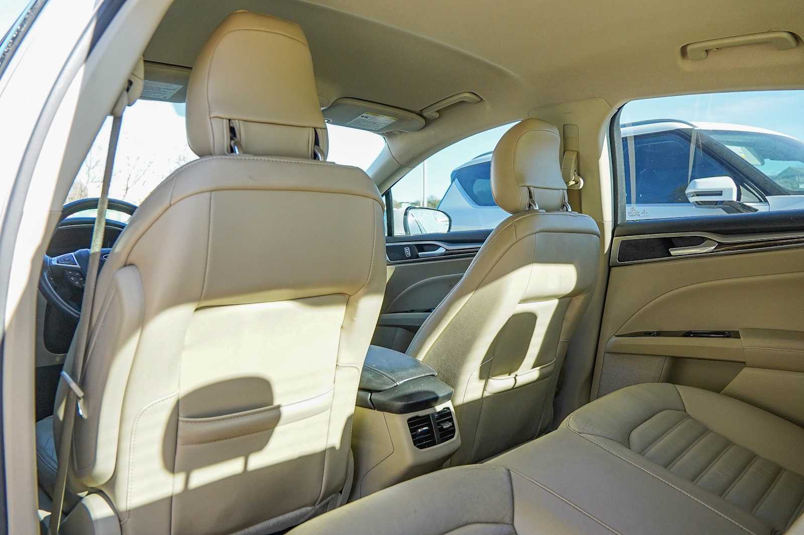 Thumbnail: 2014 Ford Fusion - 28