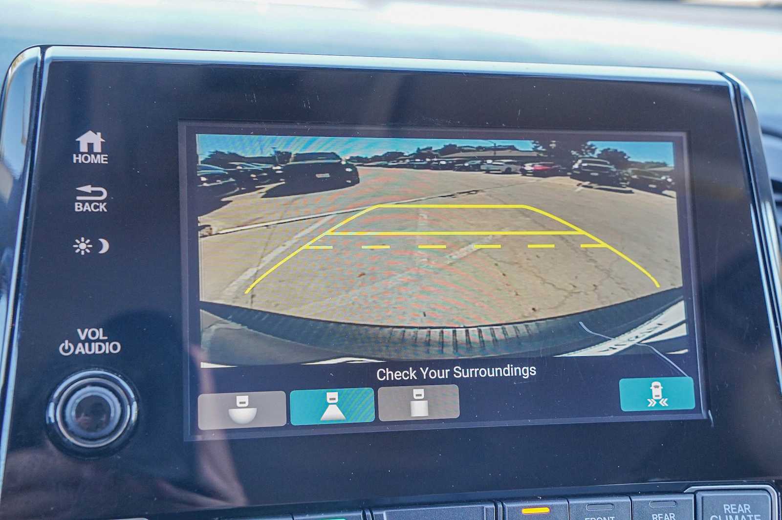 Thumbnail: 2018 Honda Odyssey - 16