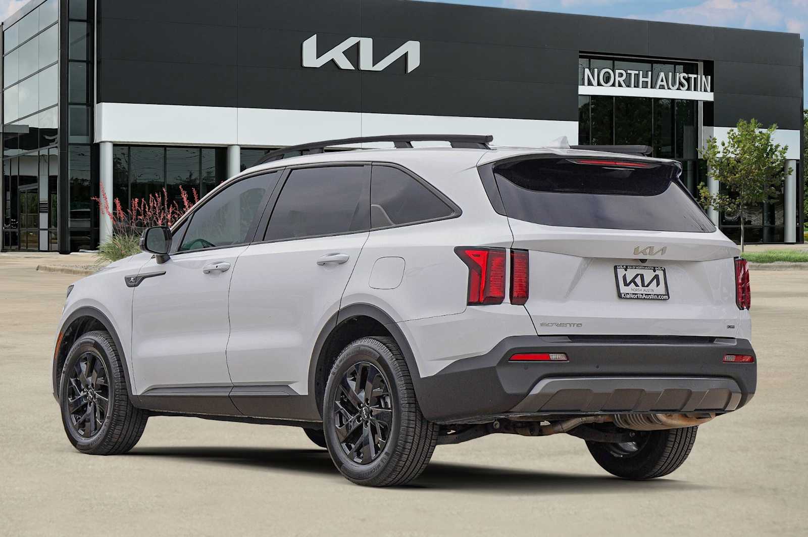 Thumbnail: 2023 Kia Sorento - 5