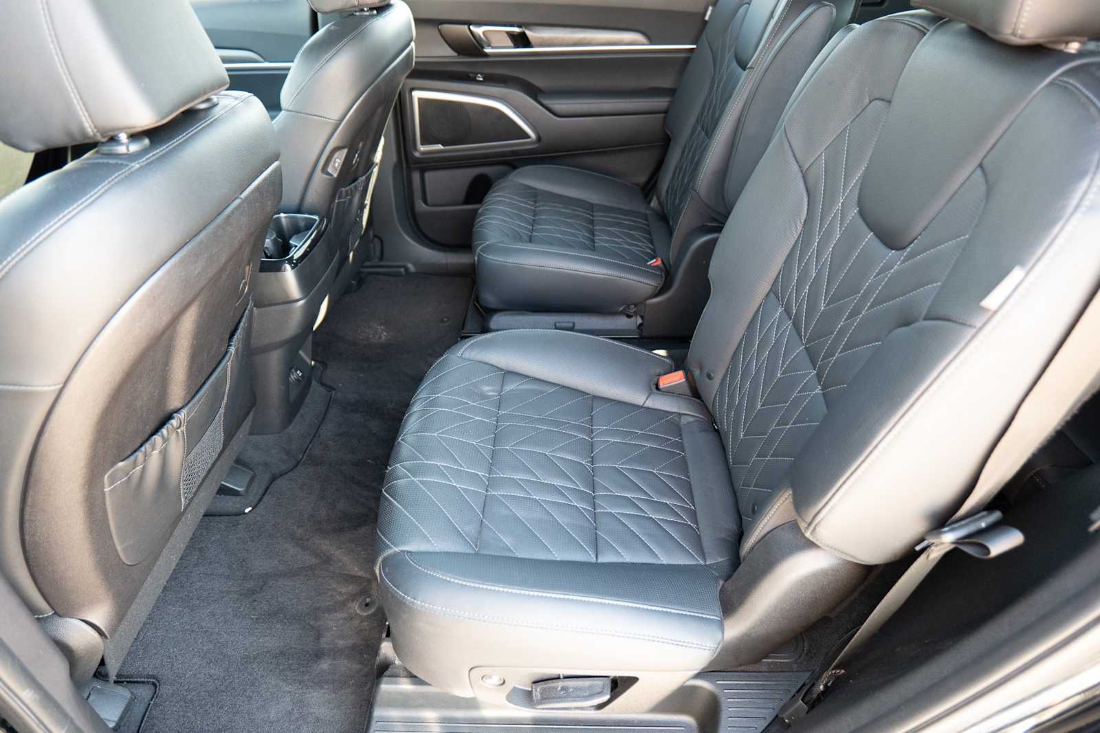 Thumbnail: 2023 Kia Telluride - 24