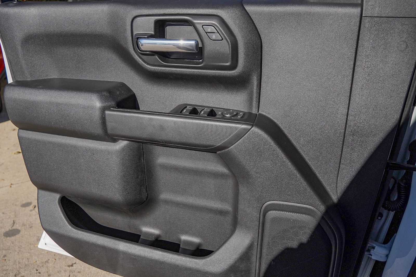 Thumbnail: 2019 Chevrolet Silverado 1500 - 21