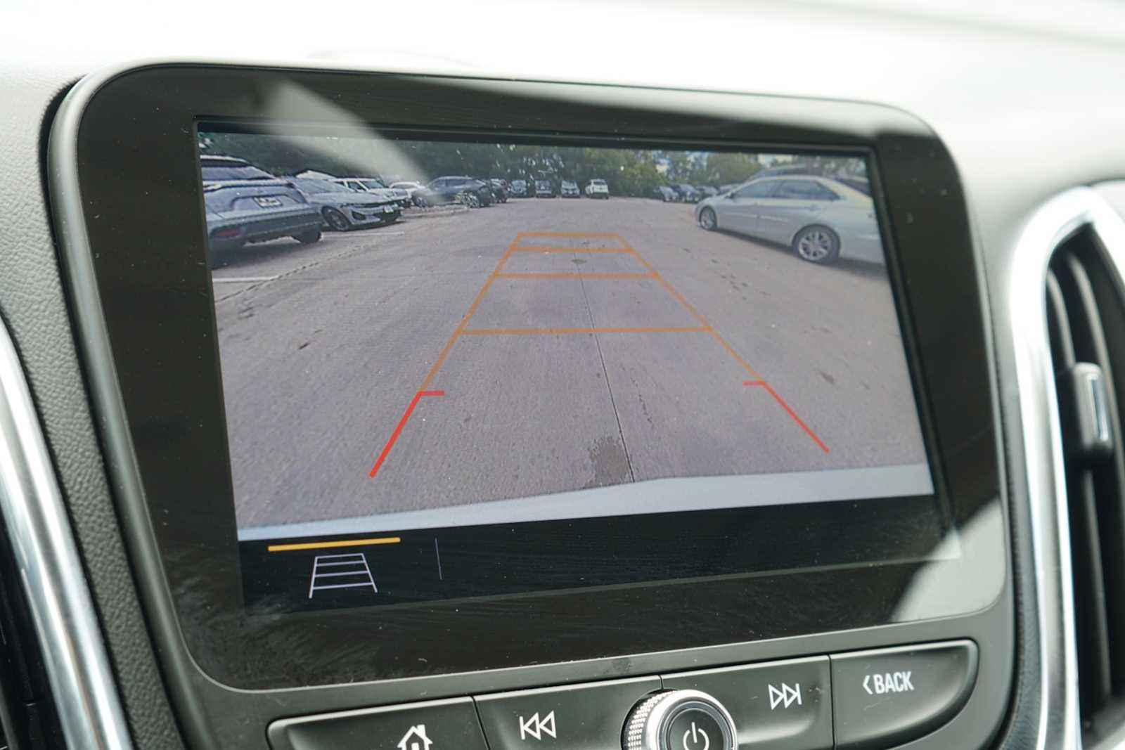 Thumbnail: 2020 Chevrolet Equinox - 10