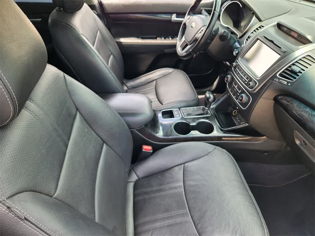 Thumbnail: 2014 Kia Sorento - 14