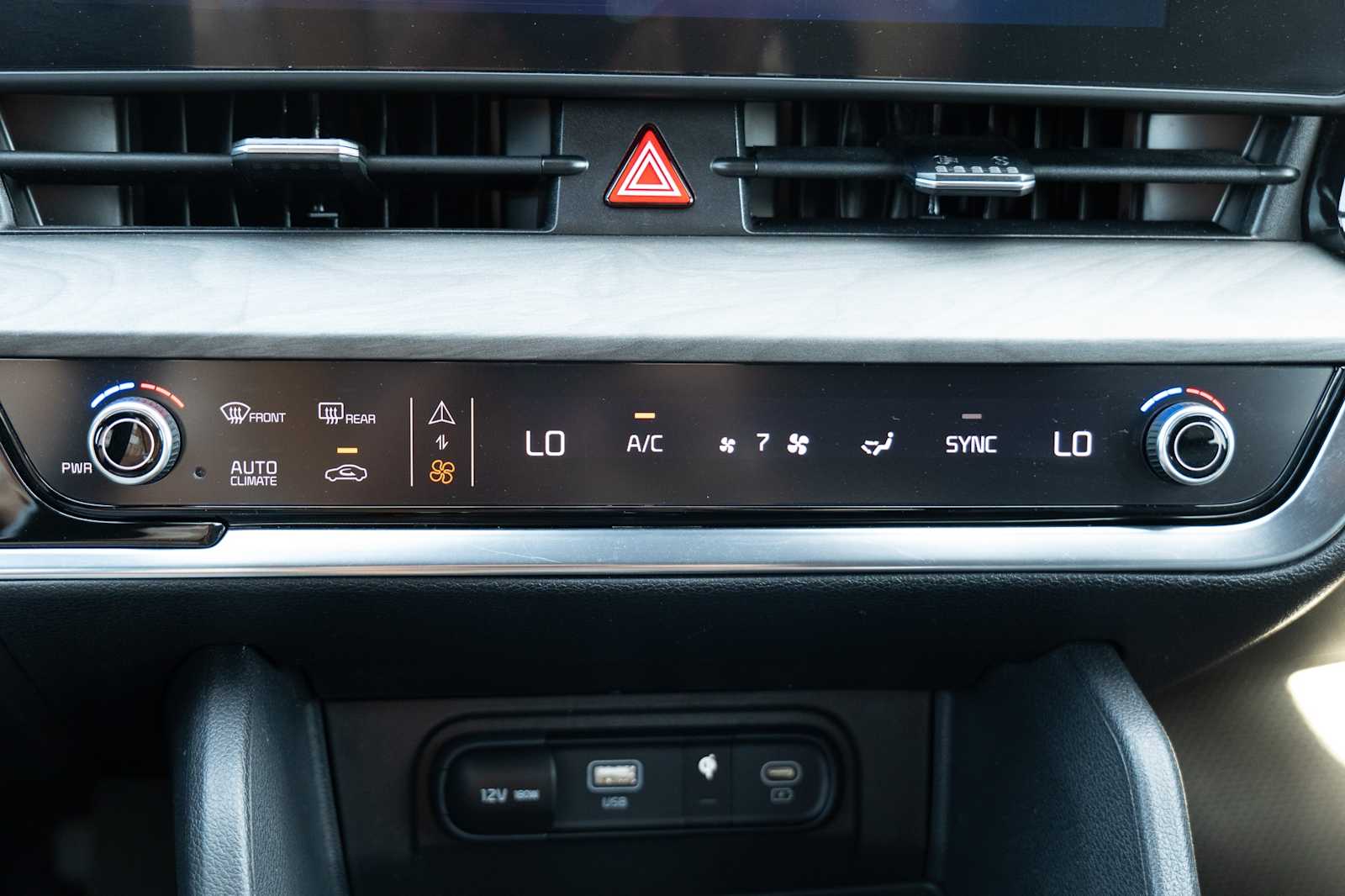 Thumbnail: 2023 Kia Sportage - 17