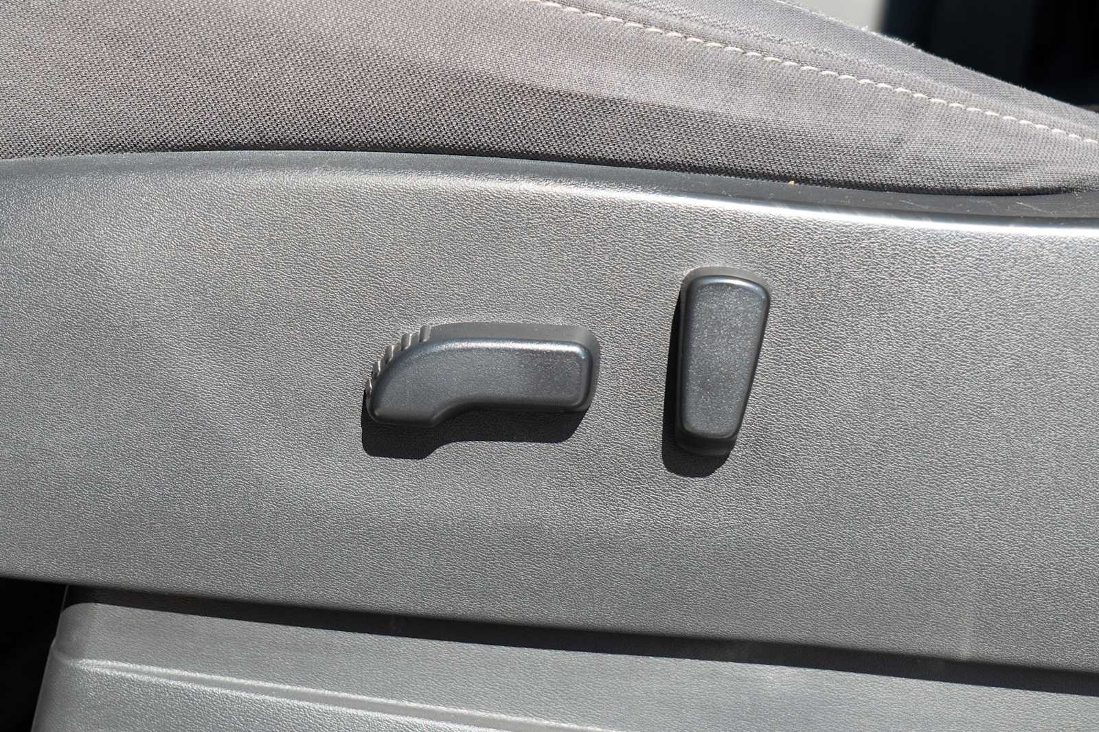 Thumbnail: 2022 Nissan Frontier - 22