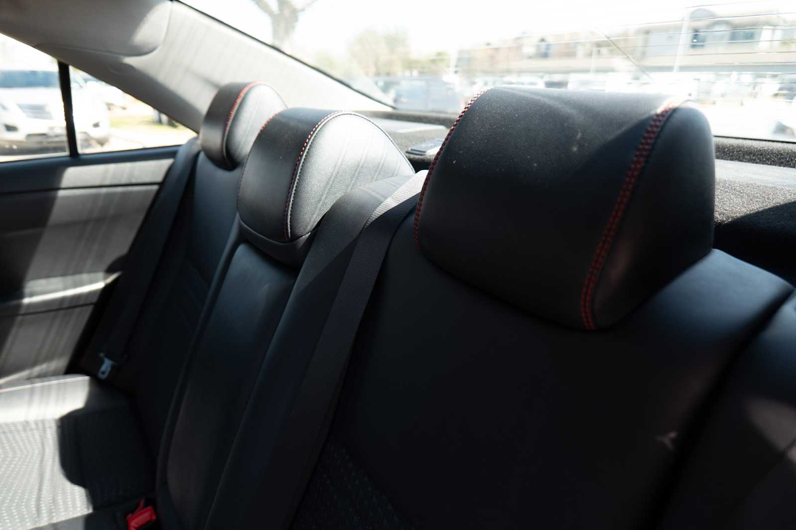 Thumbnail: 2015 Toyota Camry - 25