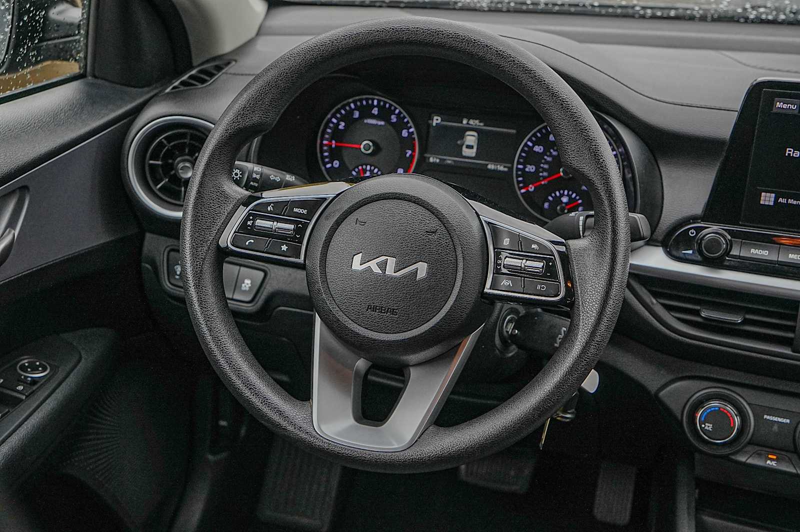 Thumbnail: 2024 Kia Forte - 25