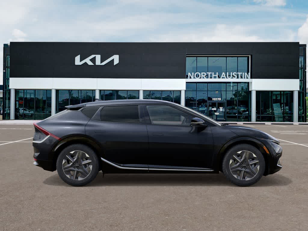 Thumbnail: 2025 Kia EV6 - 7