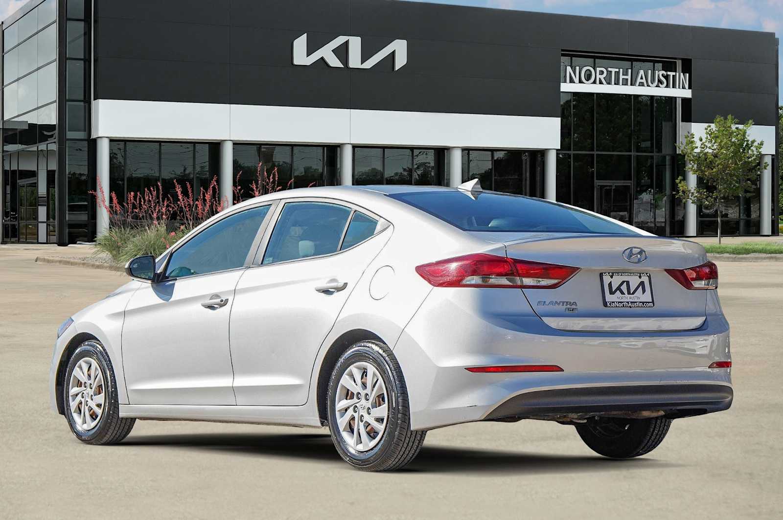Thumbnail: 2017 Hyundai Elantra - 5