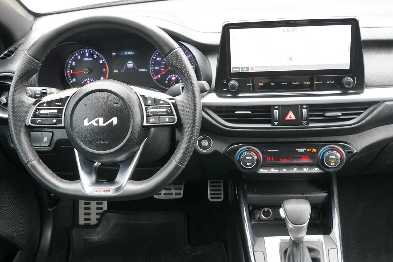 Thumbnail: 2023 Kia Forte - 22