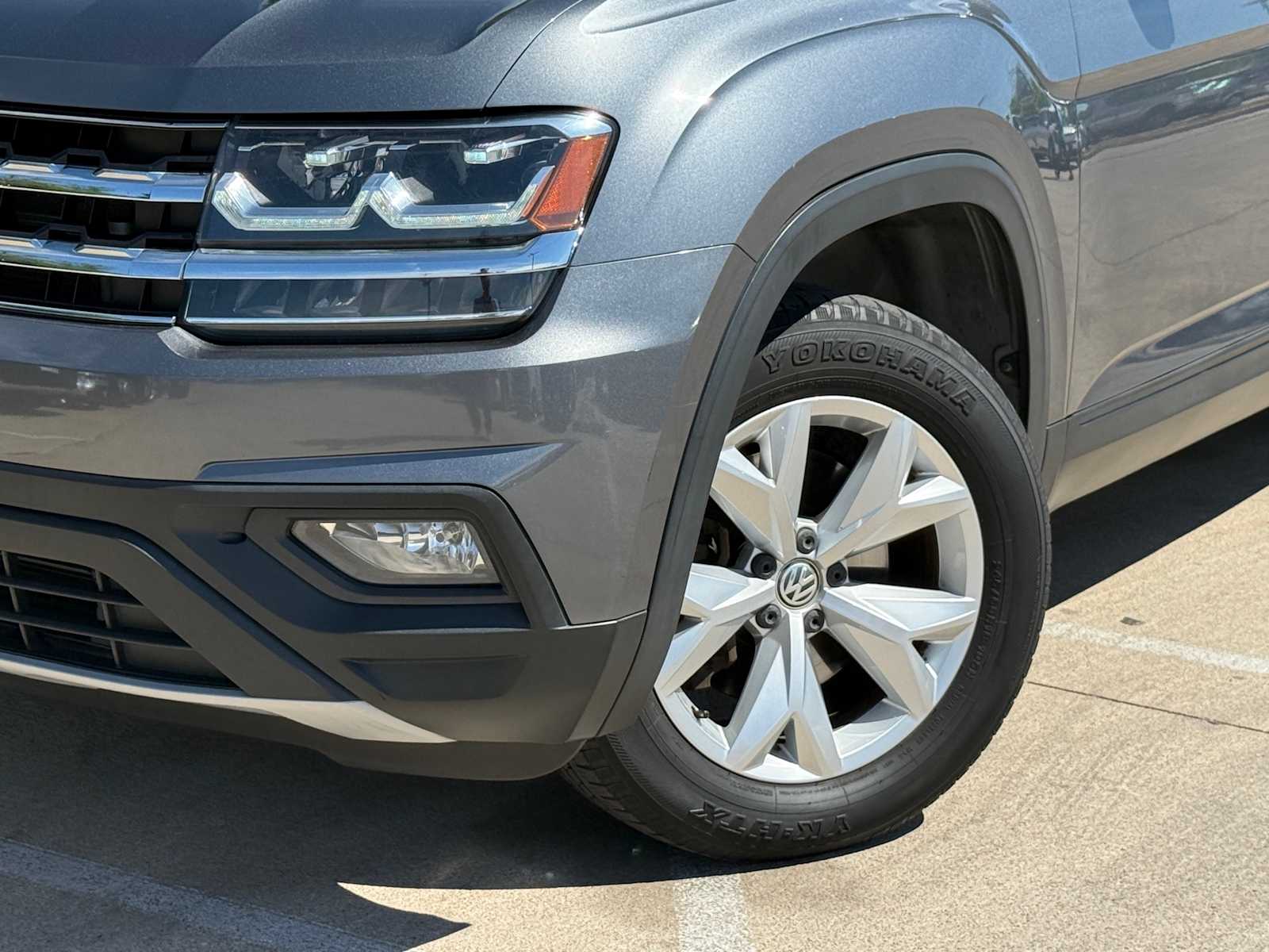 Thumbnail: 2018 Volkswagen Atlas - 3