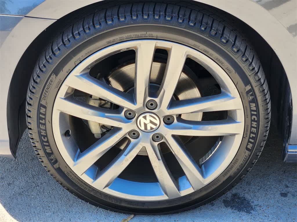 Thumbnail: 2016 Volkswagen Passat - 9