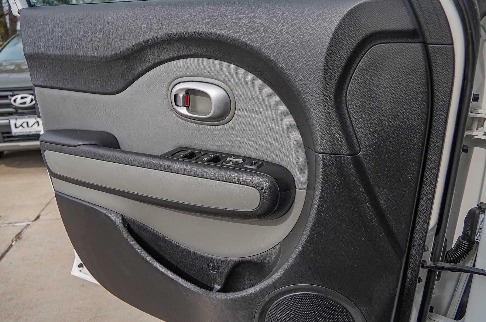 Thumbnail: 2014 Kia Soul - 20