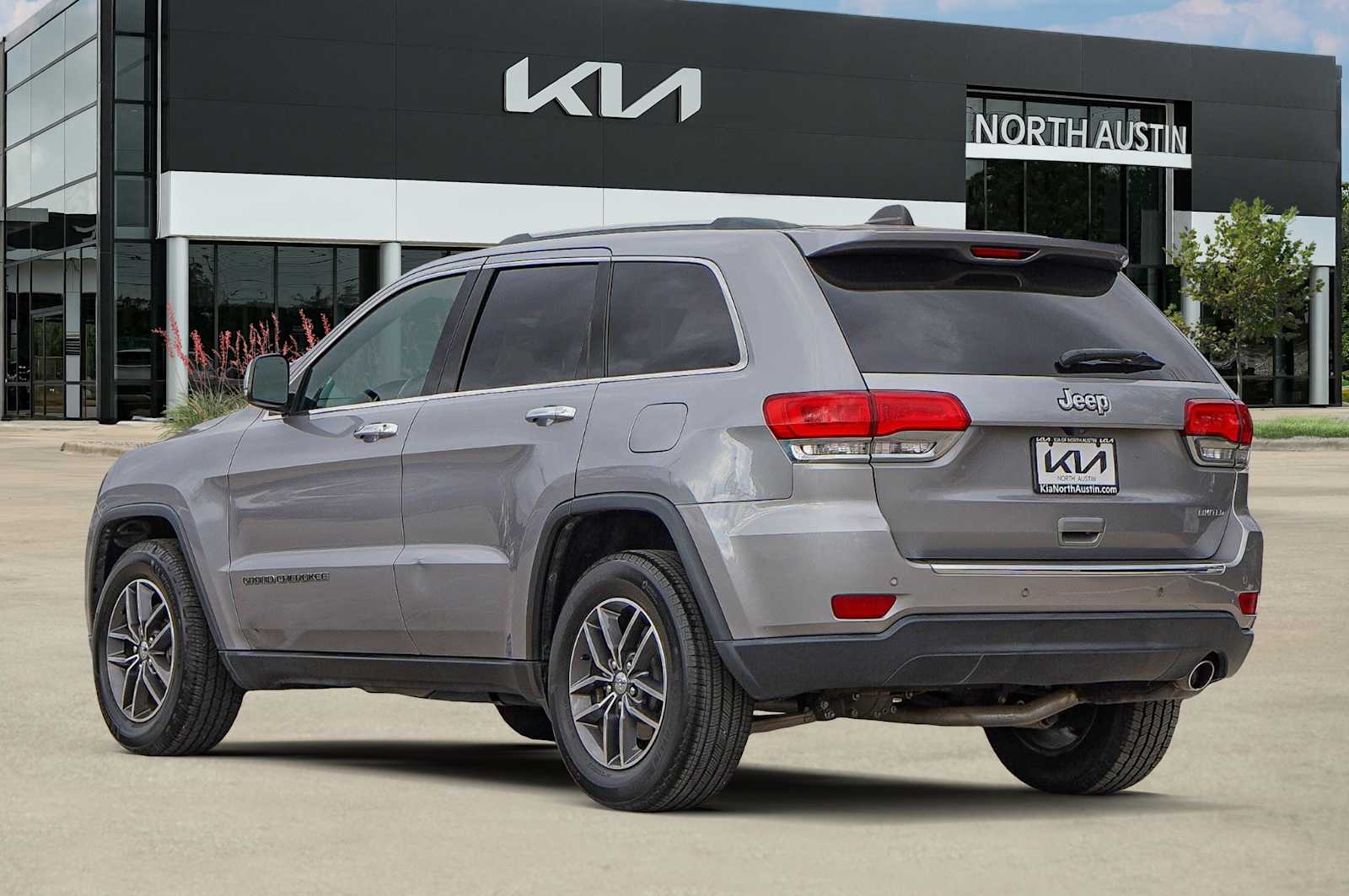 Thumbnail: 2018 Jeep Grand Cherokee - 5