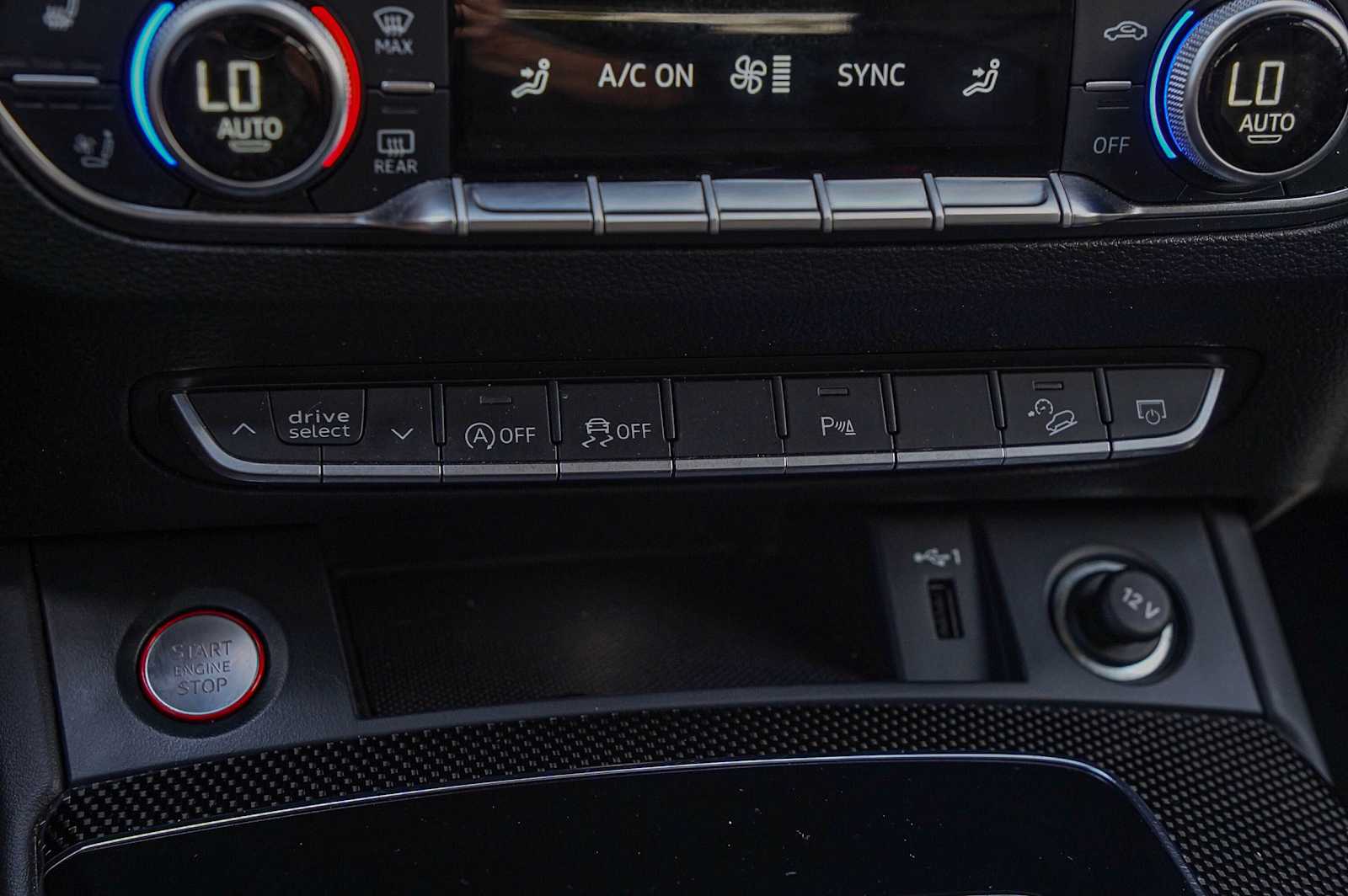 Thumbnail: 2023 Audi SQ5 - 20