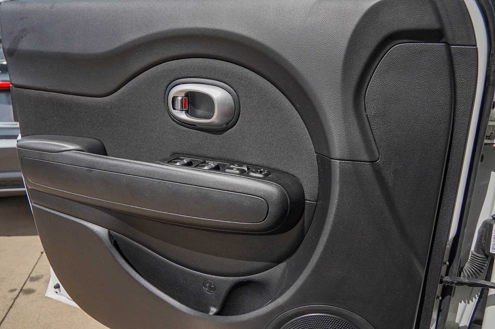 Thumbnail: 2018 Kia Soul - 21