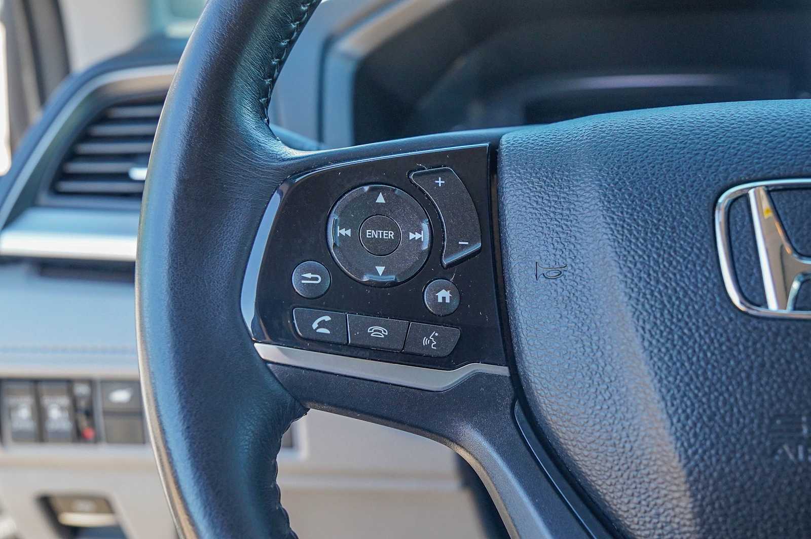 Thumbnail: 2018 Honda Odyssey - 13