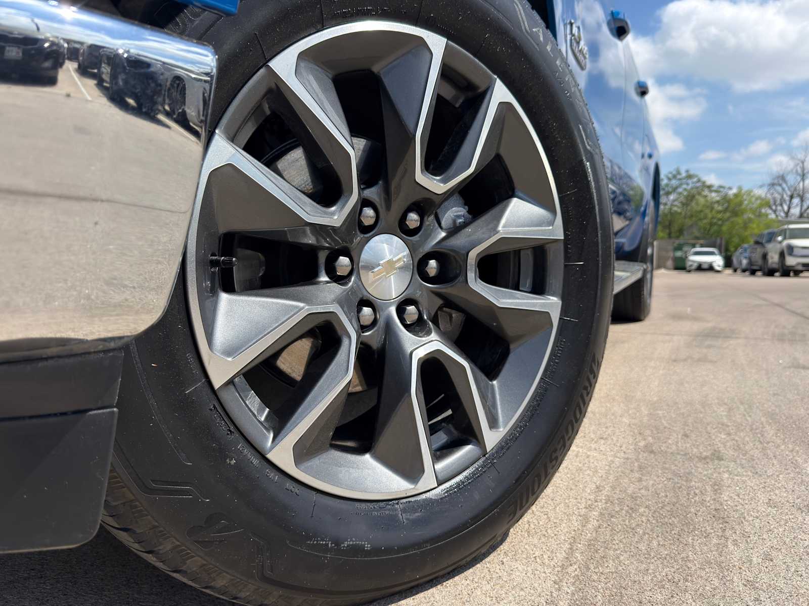 Thumbnail: 2022 Chevrolet Silverado 1500 - 3