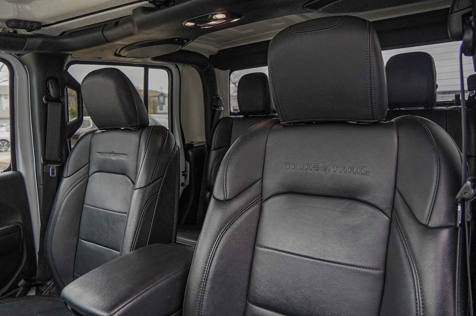 Thumbnail: 2022 Jeep Gladiator - 11