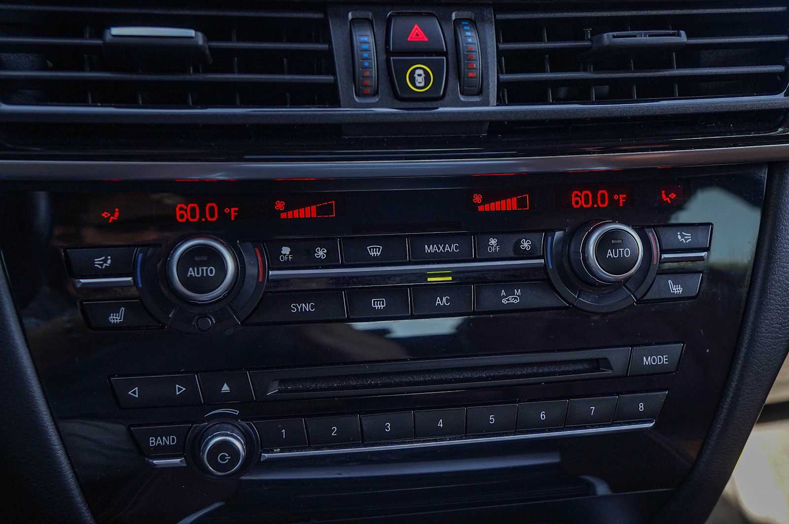 Thumbnail: 2019 BMW X6 - 19