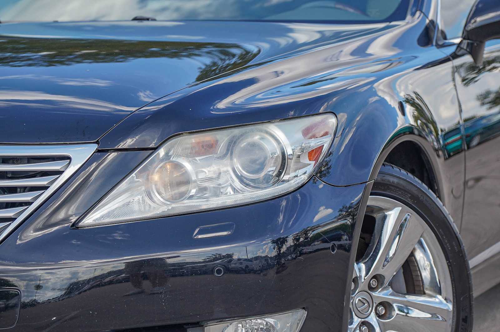 2012 Lexus LS 460 photo 2