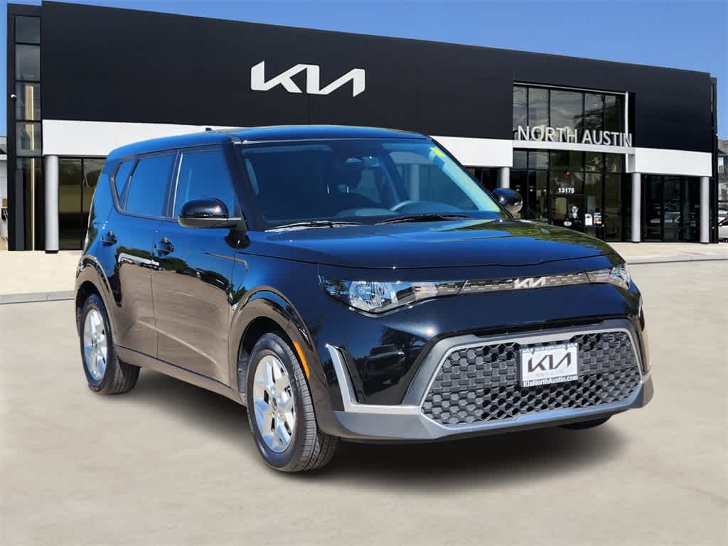 Thumbnail: 2023 Kia Soul - 3