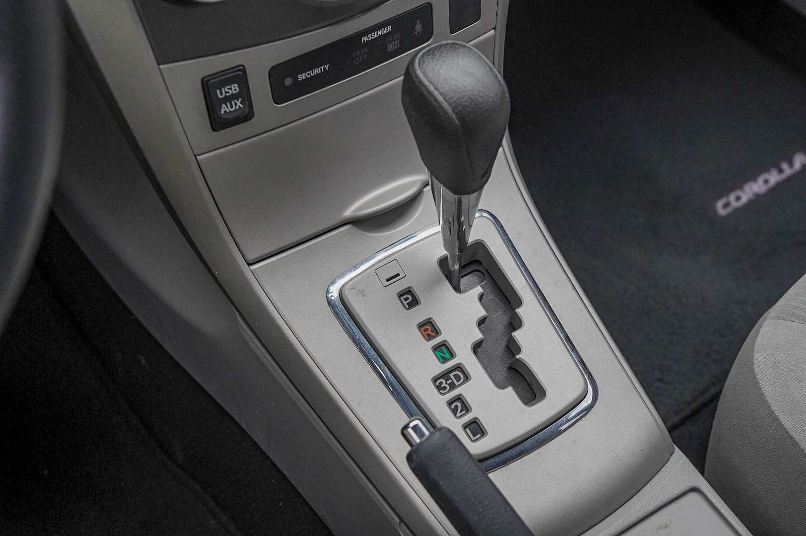 Thumbnail: 2013 Toyota Corolla - 18