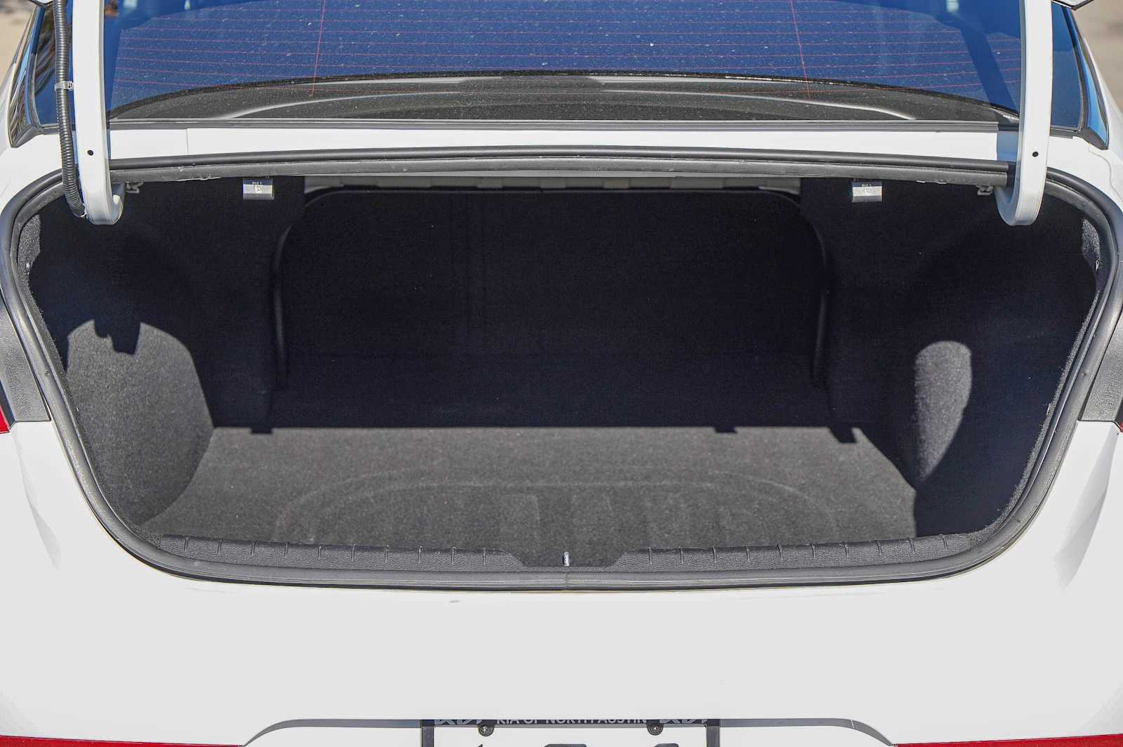 Thumbnail: 2022 Kia K5 - 31