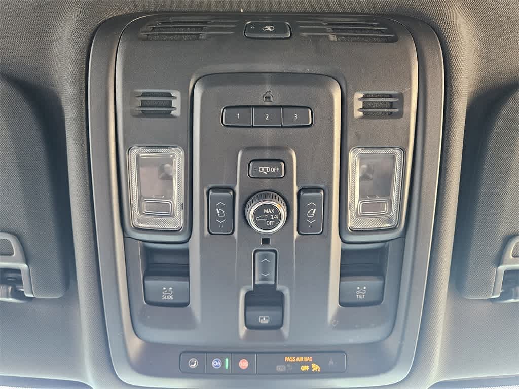 Thumbnail: 2023 GMC Yukon XL - 20