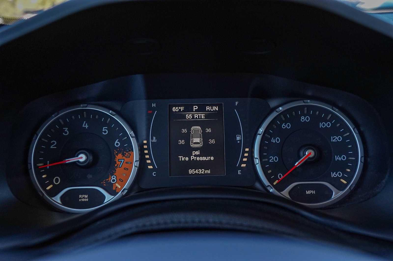 Thumbnail: 2015 Jeep Renegade - 15