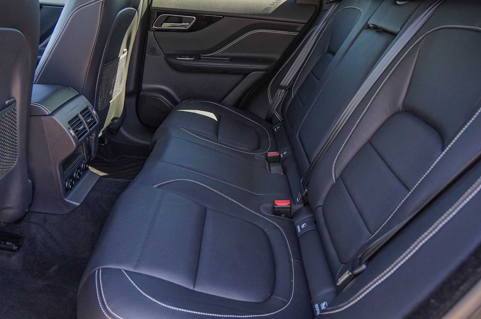 Thumbnail: 2020 Jaguar F-Pace - 30