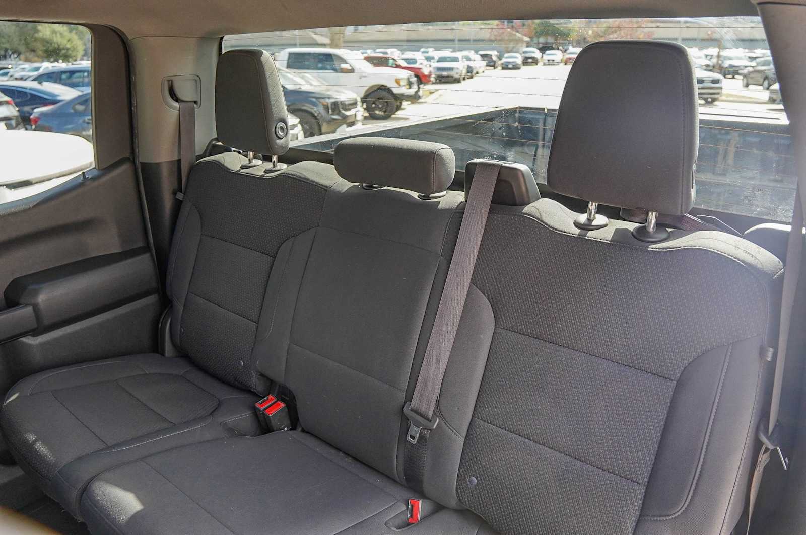 Thumbnail: 2022 Chevrolet Silverado 1500 - 26