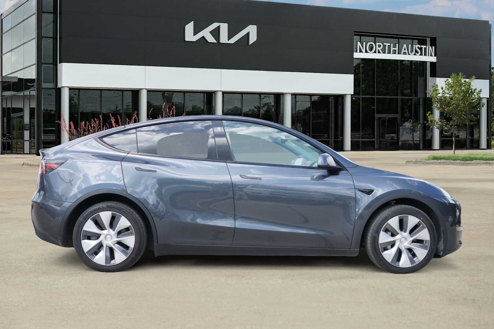 2022 Tesla Model Y Long Range - Photo 6