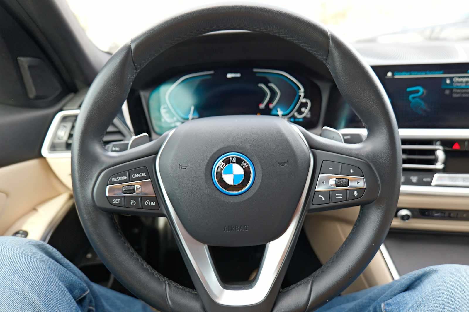 Thumbnail: 2022 BMW 3 Series - 12