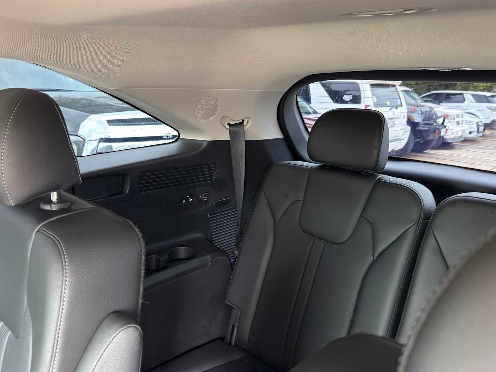 Thumbnail: 2023 Kia Sorento - 29