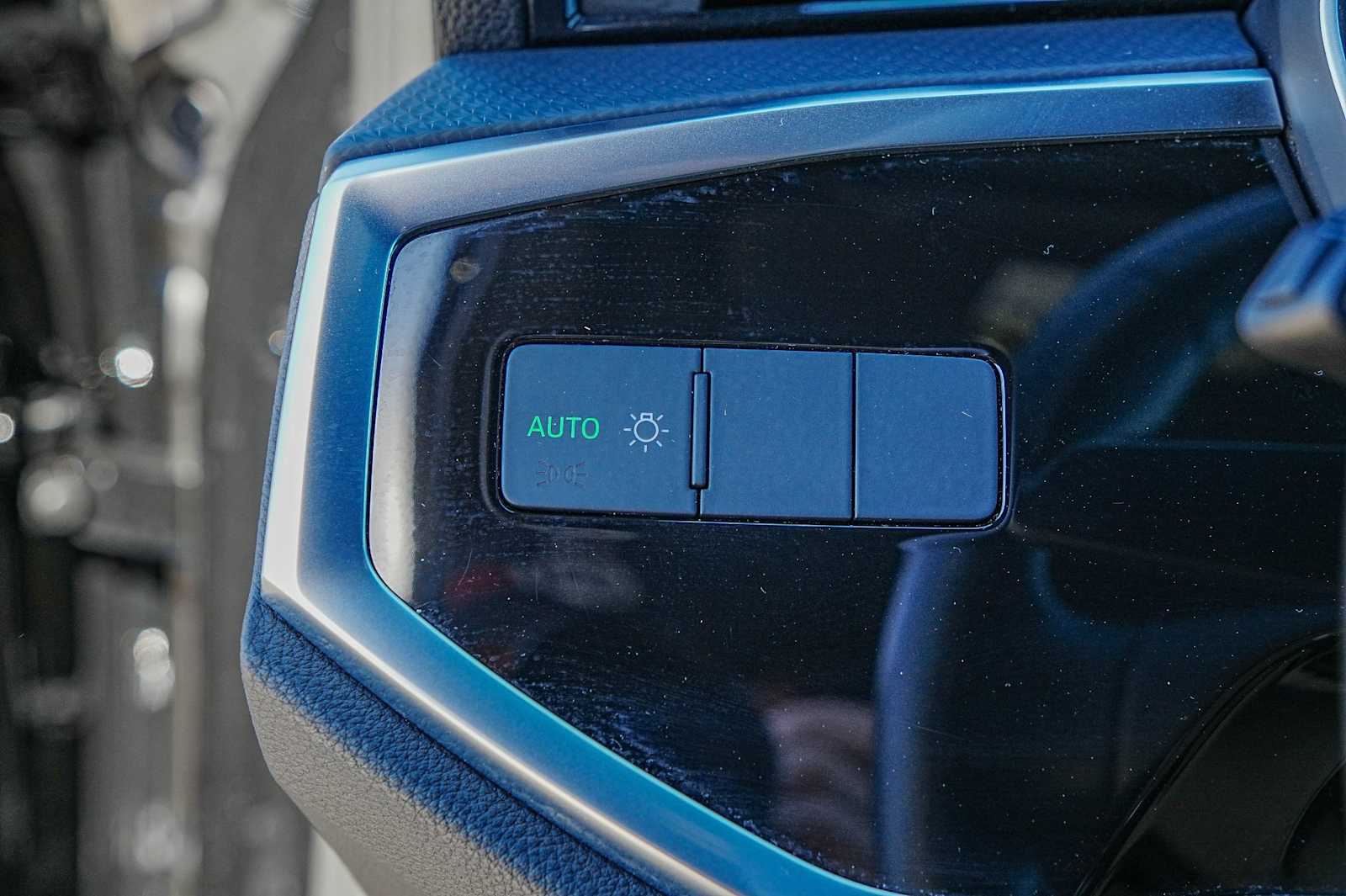 Thumbnail: 2020 Audi Q3 - 22